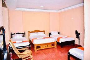HOSTAL LA MOMPOSINA
